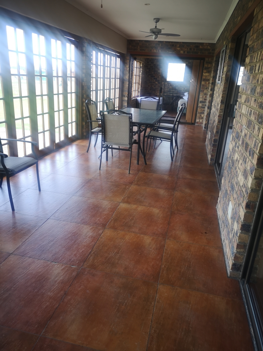 7 Bedroom Property for Sale in Oranjeville Free State